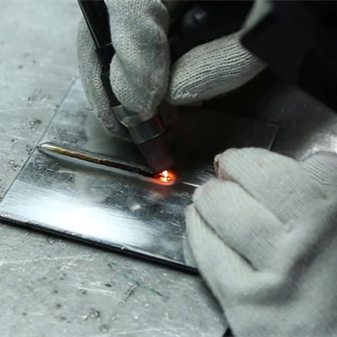 1mm镀锌板冷焊机连续焊效果展示